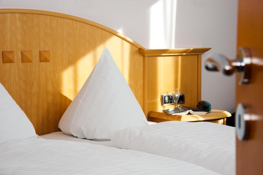 Hotel Berlin - Greenline Hotel Zossen Bagian luar foto