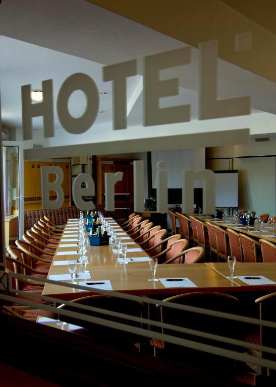 Hotel Berlin - Greenline Hotel Zossen Bagian luar foto